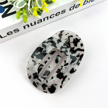 Load image into Gallery viewer, Flat Round Hair Clip, Spring and Autumn Claw Clip