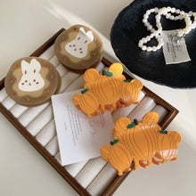 Load image into Gallery viewer, Mouse Pumpkin
