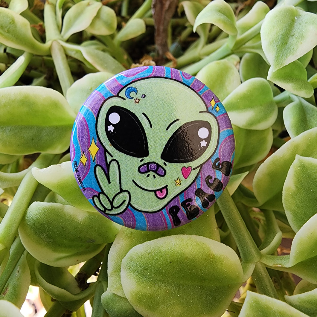 Peace Alien Button