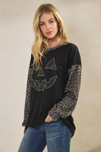 Load image into Gallery viewer, Halloween Pumpkin Leopard Top
