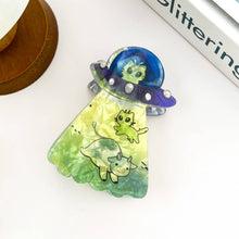 Load image into Gallery viewer, Alien Abduction UFO Cat &amp; Cow Hair Claw Clip
