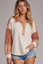 Load image into Gallery viewer, NT12889-Daisy Stripe Contrast Top
