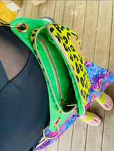 Load image into Gallery viewer, Crossbody / Belt bag Leopard
