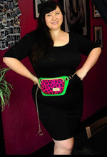 Load image into Gallery viewer, Crossbody / Belt bag Leopard
