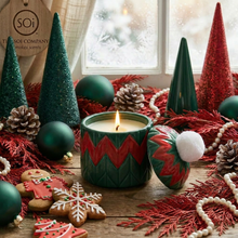 Load image into Gallery viewer, Holday Spice  10oz Beanie Candle
