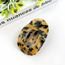 Load image into Gallery viewer, Flat Round Hair Clip, Spring and Autumn Claw Clip
