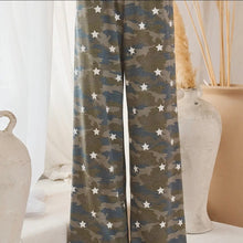 Load image into Gallery viewer, Camo Star Pant
