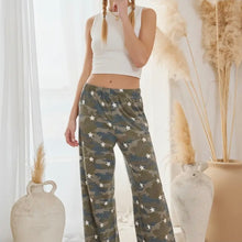 Load image into Gallery viewer, Camo Star Pant
