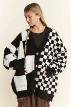 Load image into Gallery viewer, Checkered Cardigan
