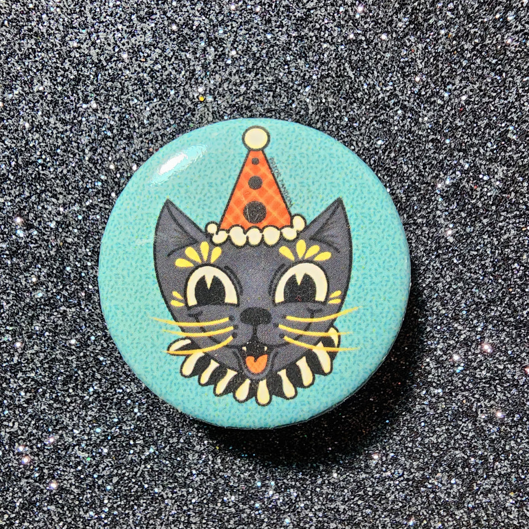 Kitty clown button